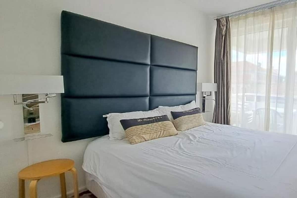 經典公寓, 1 間臥室, 露台 (for 4 people) | 高級寢具、遮光窗簾/窗簾、熨斗/熨衫板、免費 Wi-Fi