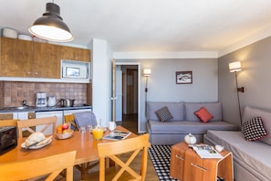Appartement 4 personnes - 1 chambre | Eigene Kochnische | Kühlschrank, Mikrowelle, Herdplatte, Geschirrspüler