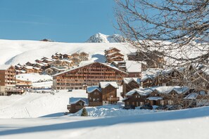 Skiing - Pierre & Vacances Residence Le Mont Soleil (La Plagne-Tarentaise)