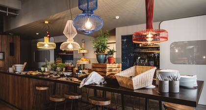 Superbude Altona Paradise