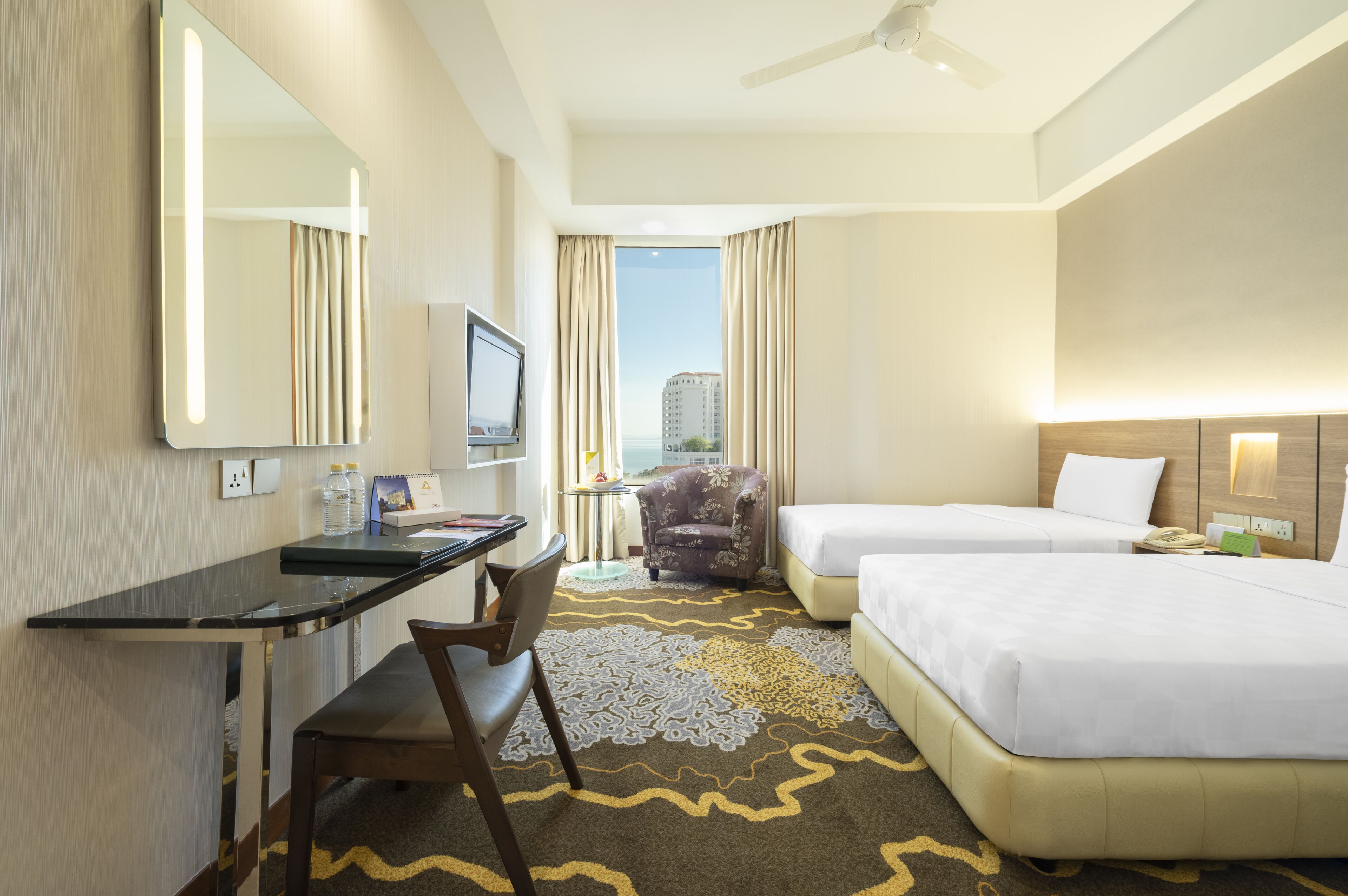 1 bedroom, desk, blackout curtains, soundproofing