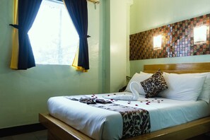 Kamar Standar, 1 kamar tidur | Brankas, meja kerja, kedap suara, dan setrika/meja setrika