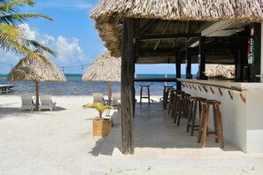 Con vista a la playa, abre todos los días 