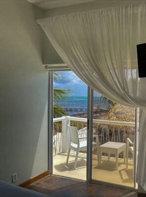 Suite Junior, balcon, vue océan | Vue sur la plage/l’océan