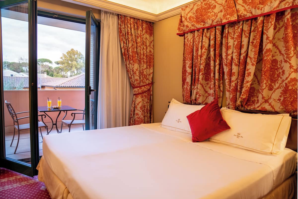 Superior Room | Premium bedding, down comforters, minibar, in-room safe