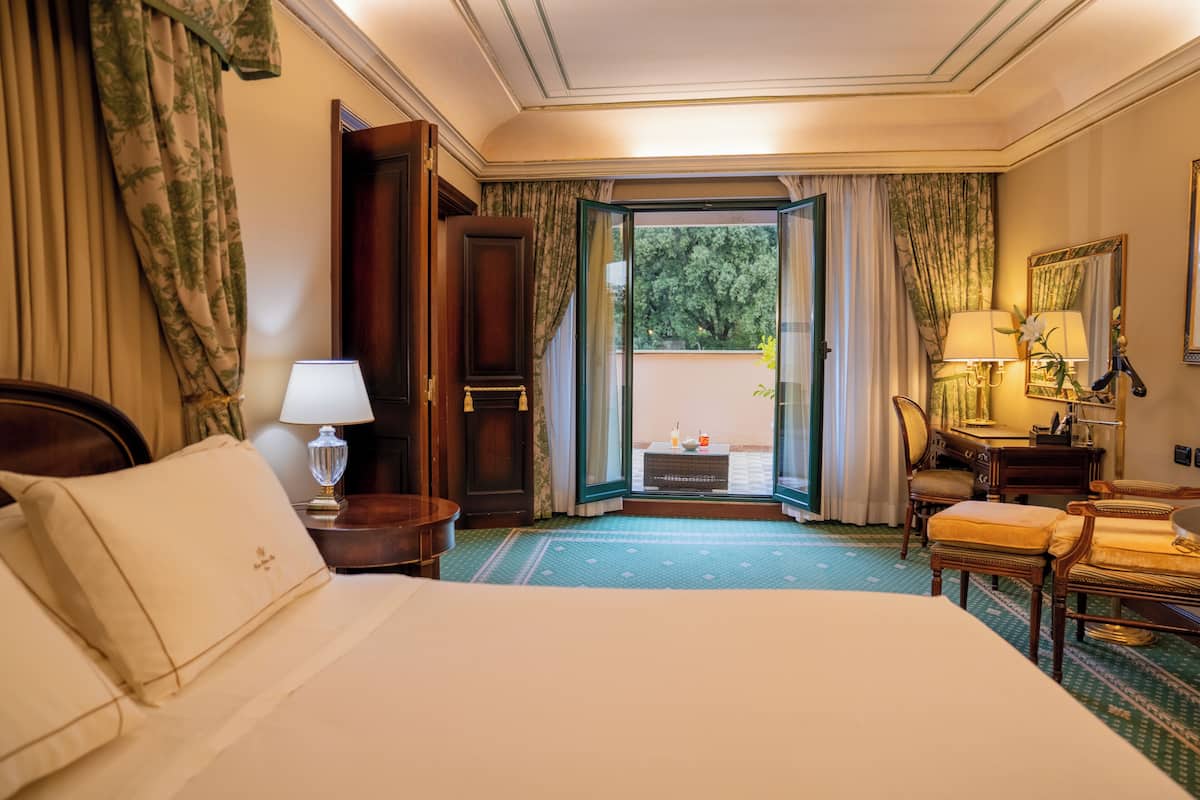 Presidential Suite | Premium bedding, down comforters, minibar, in-room safe