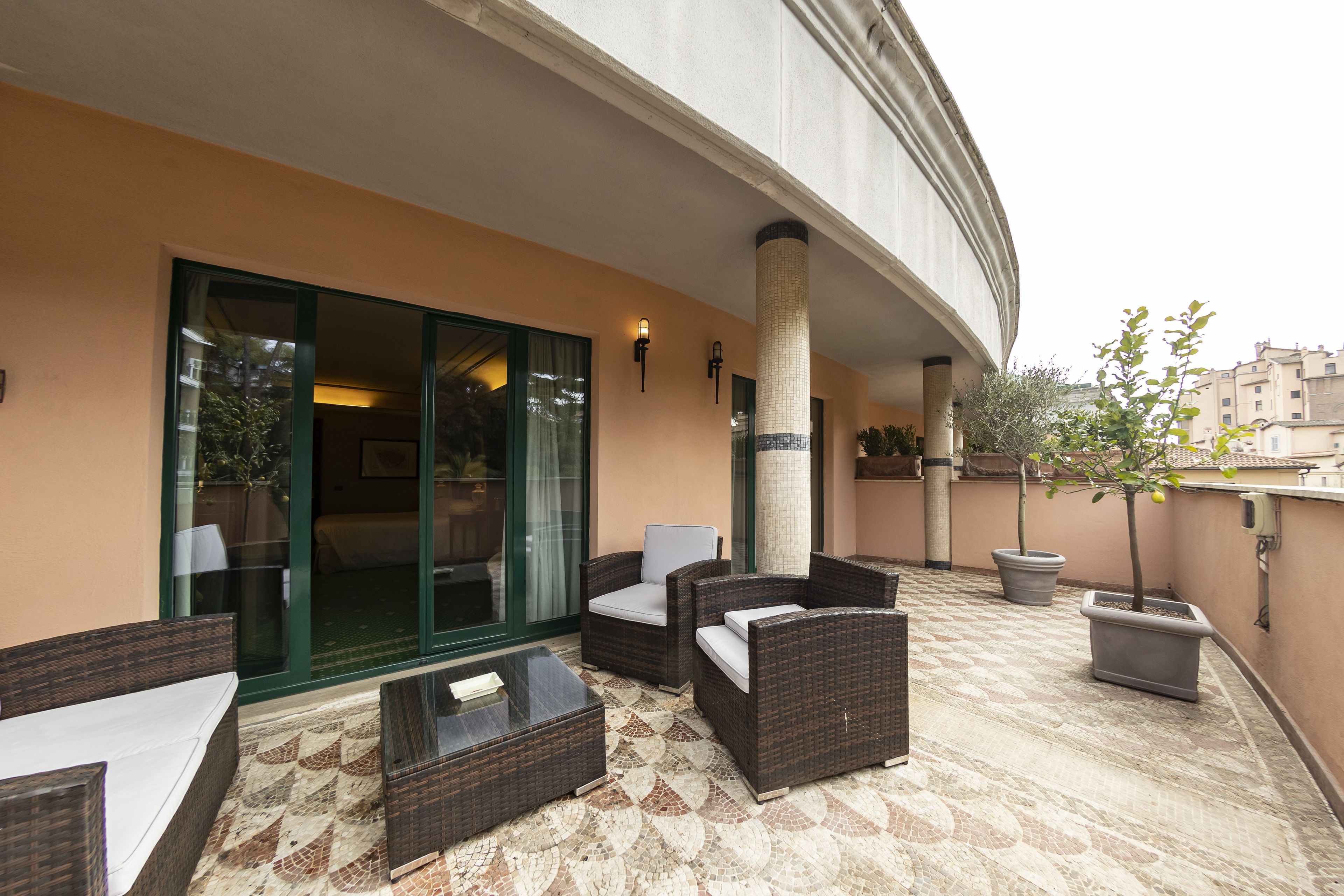 presidential suite | terrace/patio