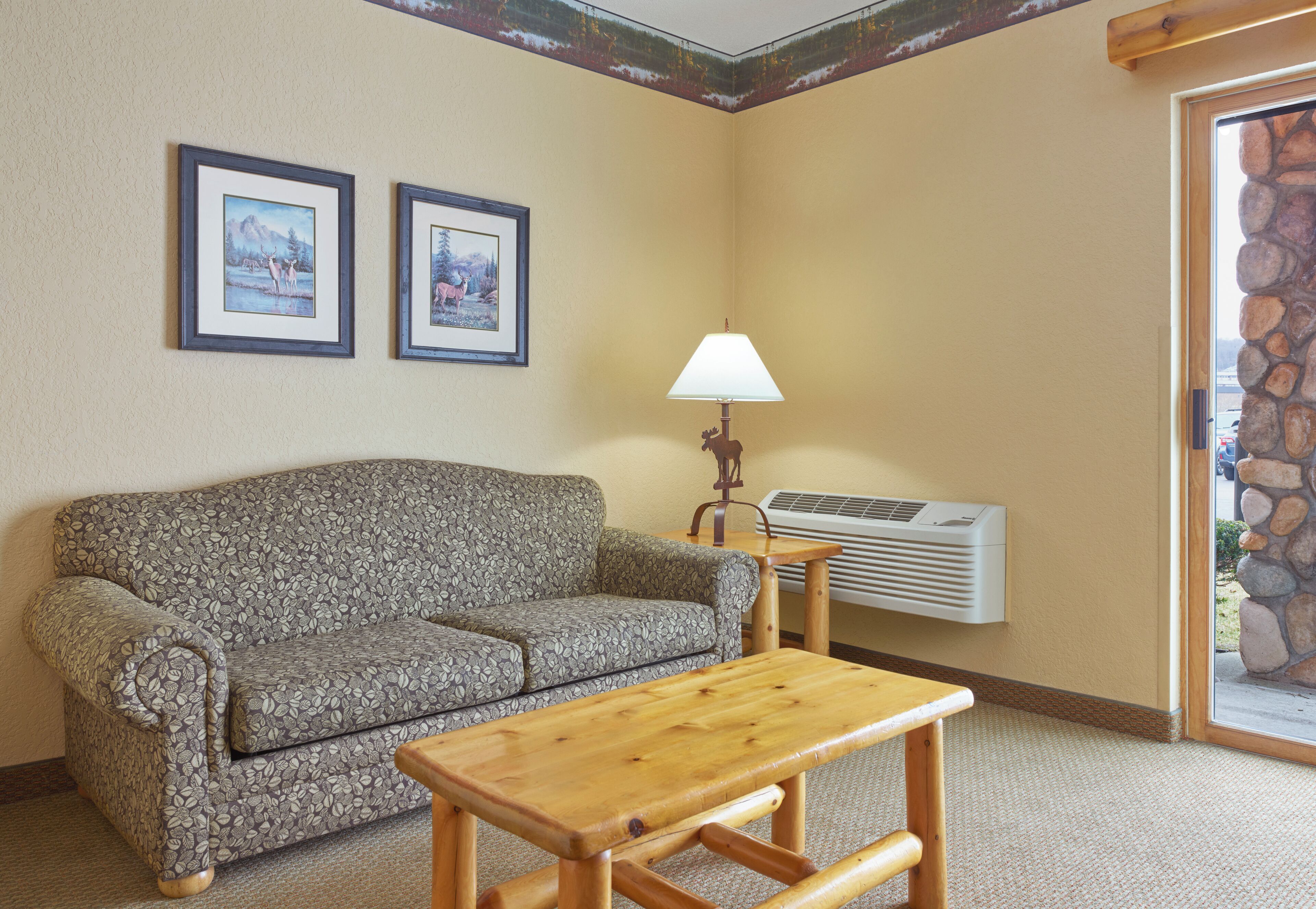 Suite, Berbilang Katil, Accessible (Water Park Included) | Ruang tamu | TV 