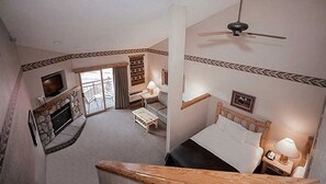Loft Fireplace - Water Park Included