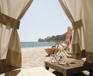 On the beach, free beach cabanas, sun-loungers, beach umbrellas - Hacienda Beach Club & Residences (Cabo San Lucas)