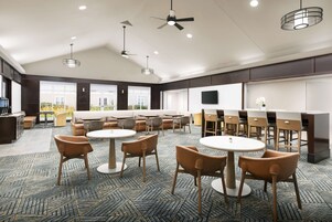 Desayuno buffet incluido todos los días 