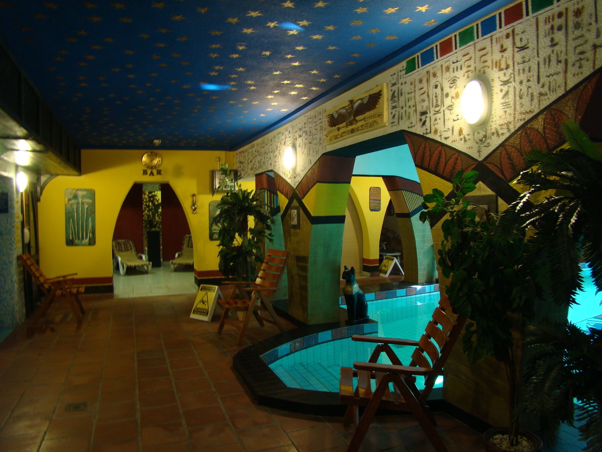 steam room, detox wraps, facials