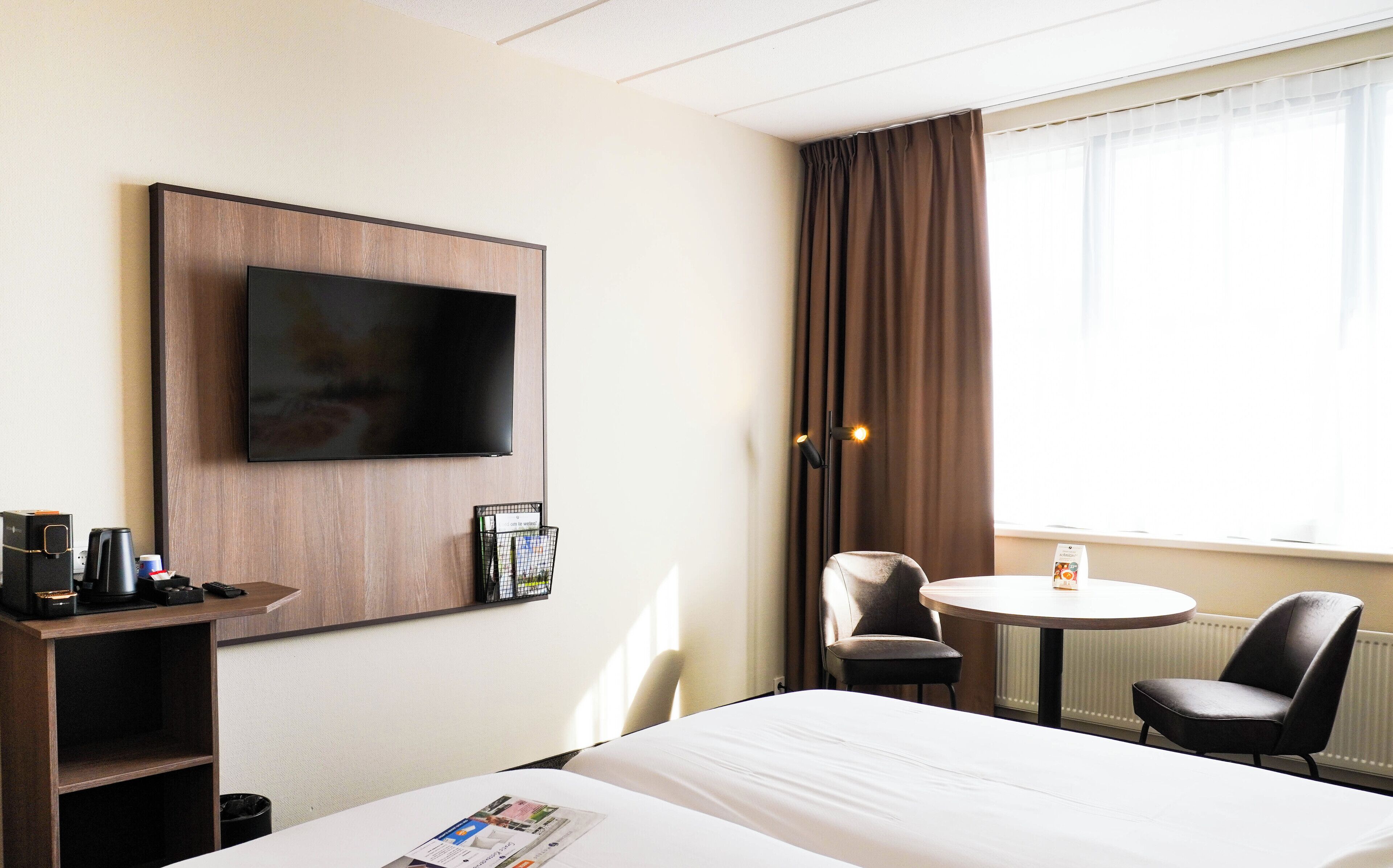 standard double room | 1 bedroom, hypo-allergenic bedding, in-room safe, desk