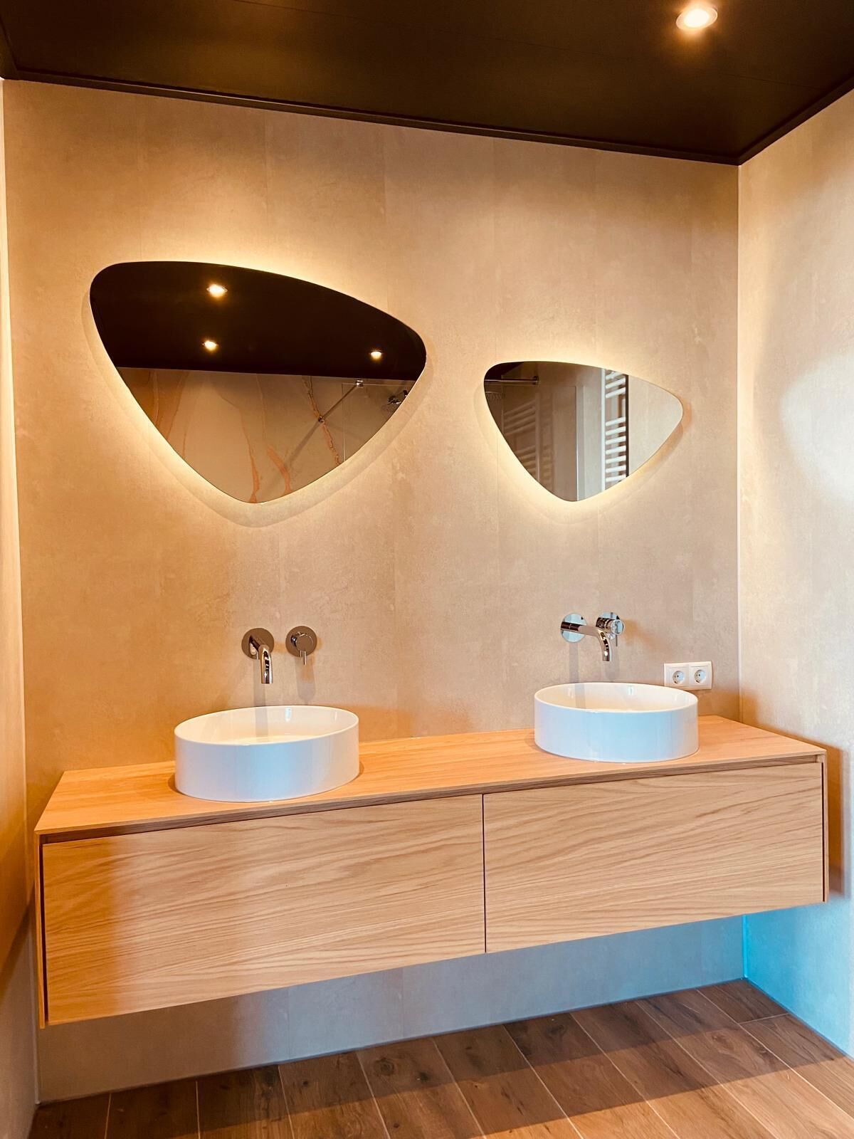 suite | bathroom | eco-friendly toiletries, hair dryer, towels