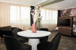 Suite | Living area