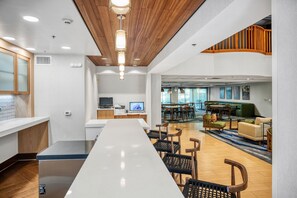 Bar (on property) - Fairfield Inn & Suites Rancho Cordova (Rancho Cordova)
