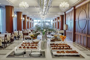 الأطباق المحلية، إطلالات على المحيط