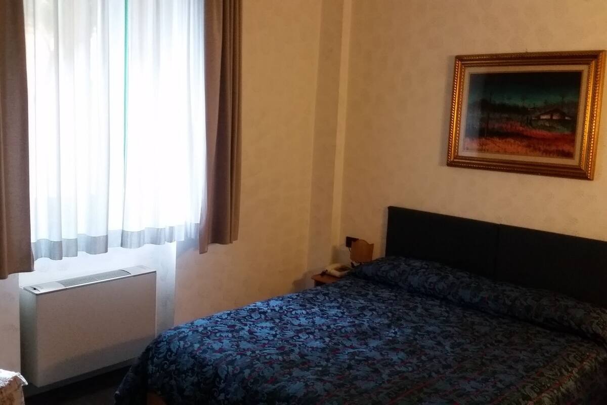Minibar, in-room safe, blackout curtains, iron/ironing board