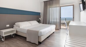 1 bedroom, desk, bed sheets