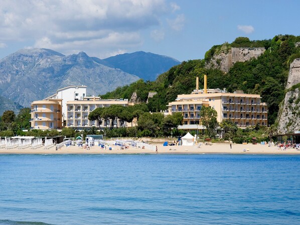 Private beach, white sand, beach cabanas, sun-loungers