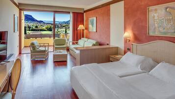 1 bedroom, down duvets, minibar, in-room safe