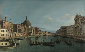 A canal scene with gondolas and buildings, including a prominent dome structure. - Hotel Antiche Figure (Venice)