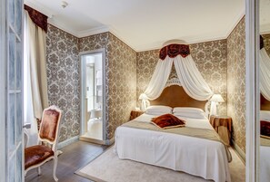 Suite, dans les dépendances | Literie de qualité supérieure, surmatelas, minibar