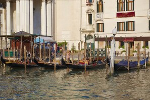 Property entrance - Hotel Antiche Figure (Venice)