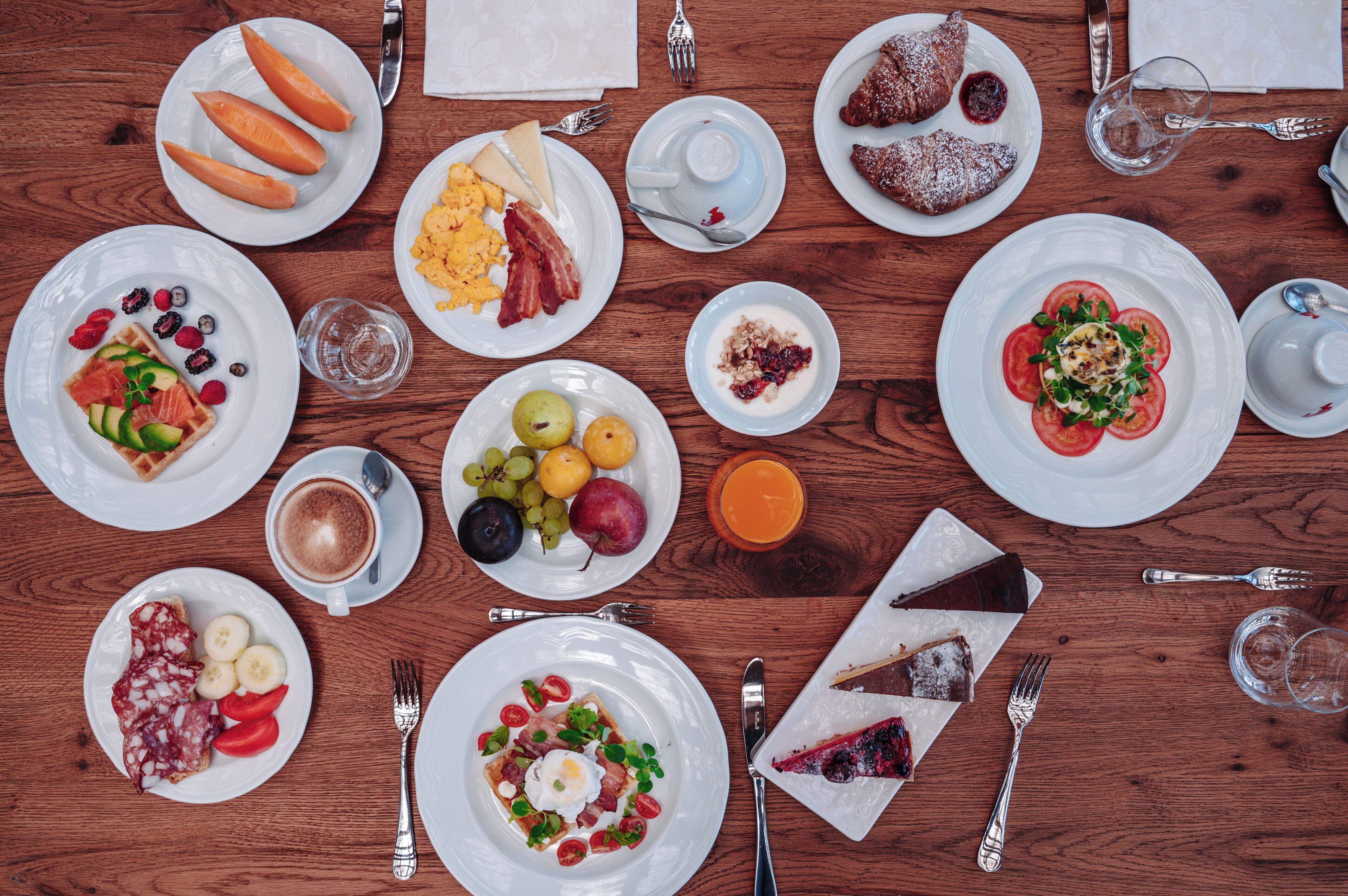 daily buffet breakfast (eur 15 per person)