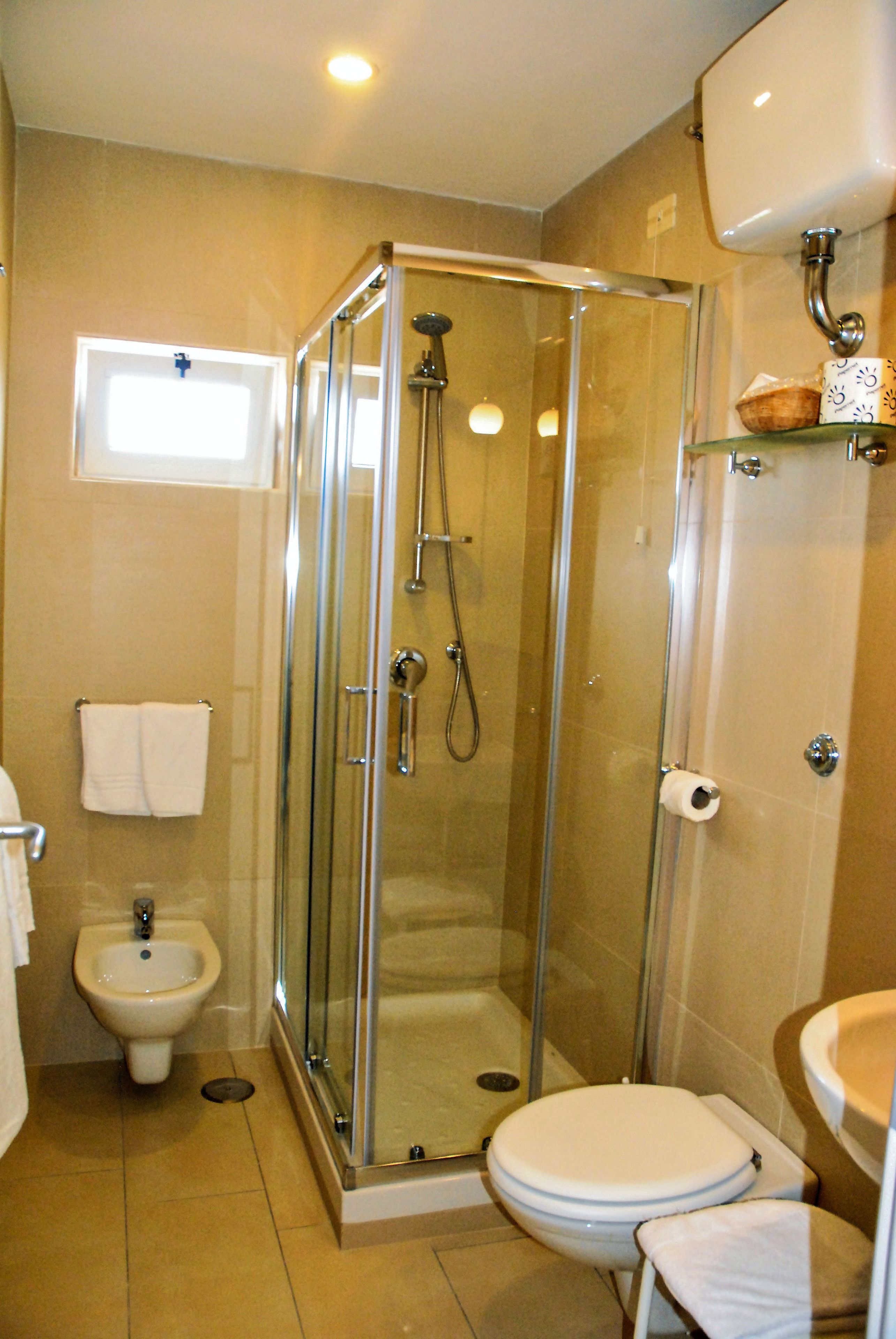 shower, rainfall showerhead, hair dryer, bidet