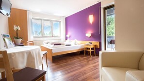 In-room safe, free WiFi, bed sheets