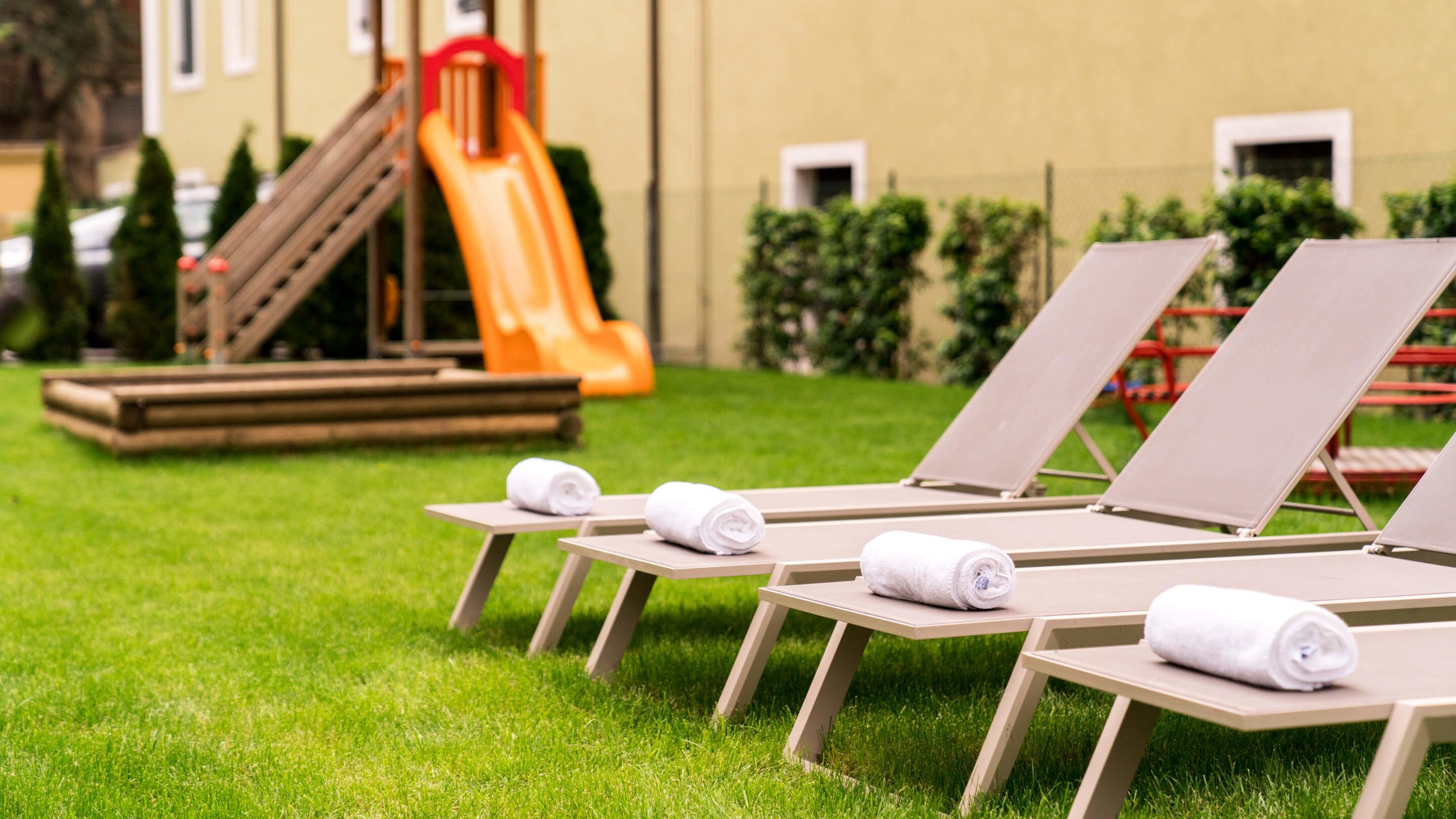 children’s play area – outdoor