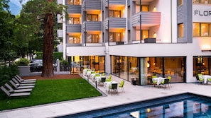 Seasonal outdoor pool, sun loungers