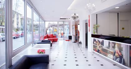 Hotel Leonardo