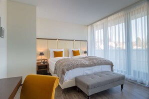 Suite, City View (Rooftop Terrace) | Hypo-allergenic bedding, minibar, in-room safe, desk