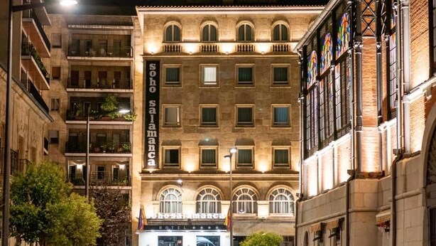 A hotel with a classic facade, multiple floors, and a central entrance. - Soho Boutique Salamanca  (Salamanca)