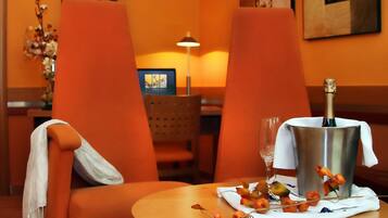 Minibar, in-room safe, desk, laptop workspace