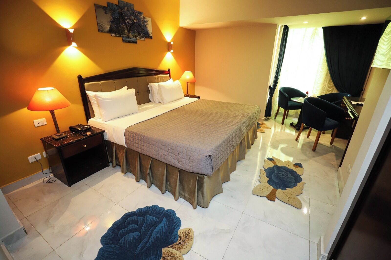 Deluxe Family Suite | 1 bedroom, Egyptian cotton sheets, hypo-allergenic bedding