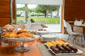 Desayuno estilo bufé