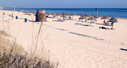 Yellow Praia Monte Gordo Hotel