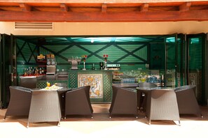 Poolside bar