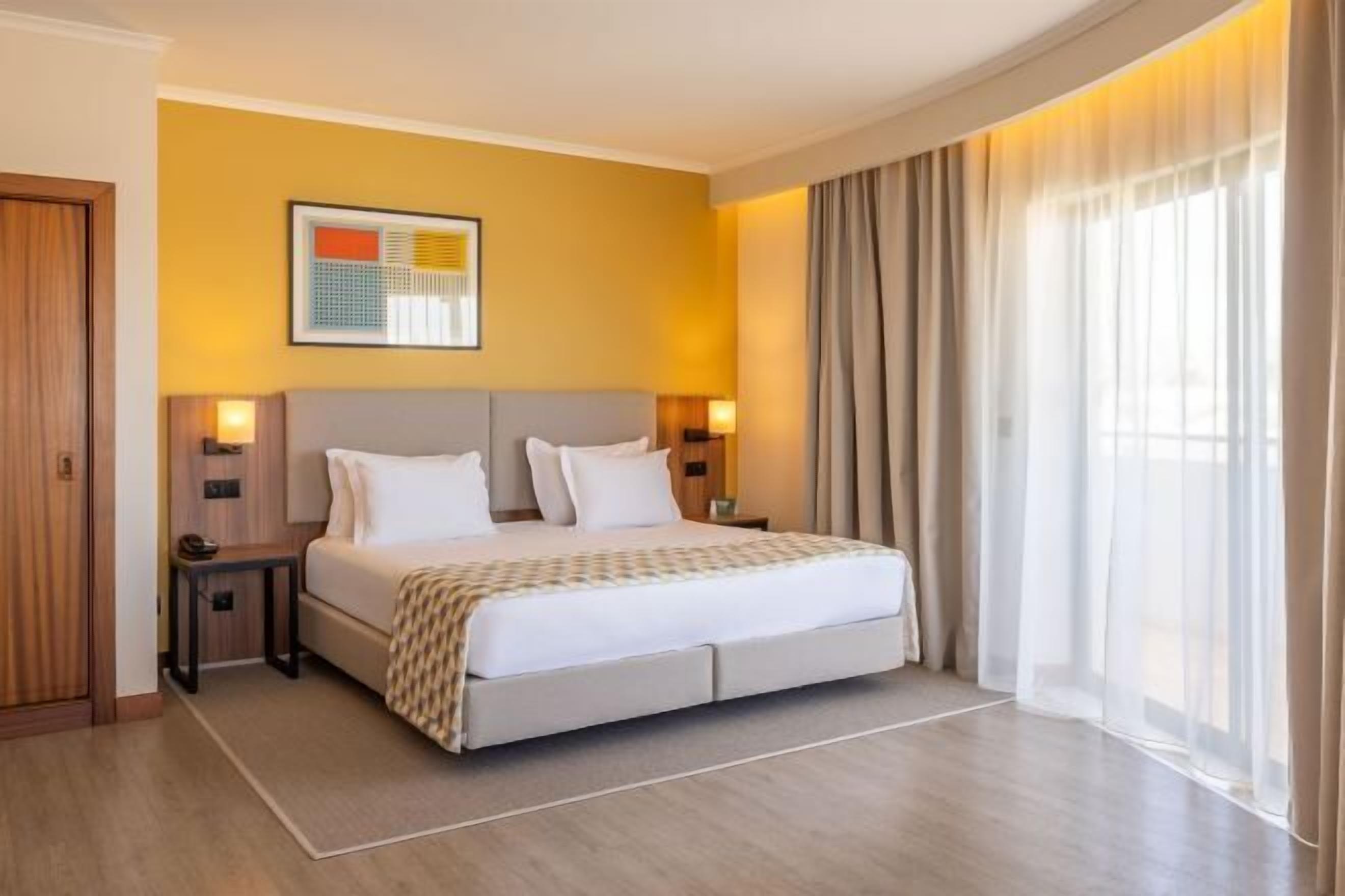 In-room safe, desk, free WiFi, bed sheets