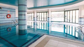 Indoor pool, 2 outdoor pools, pool umbrellas, pool loungers