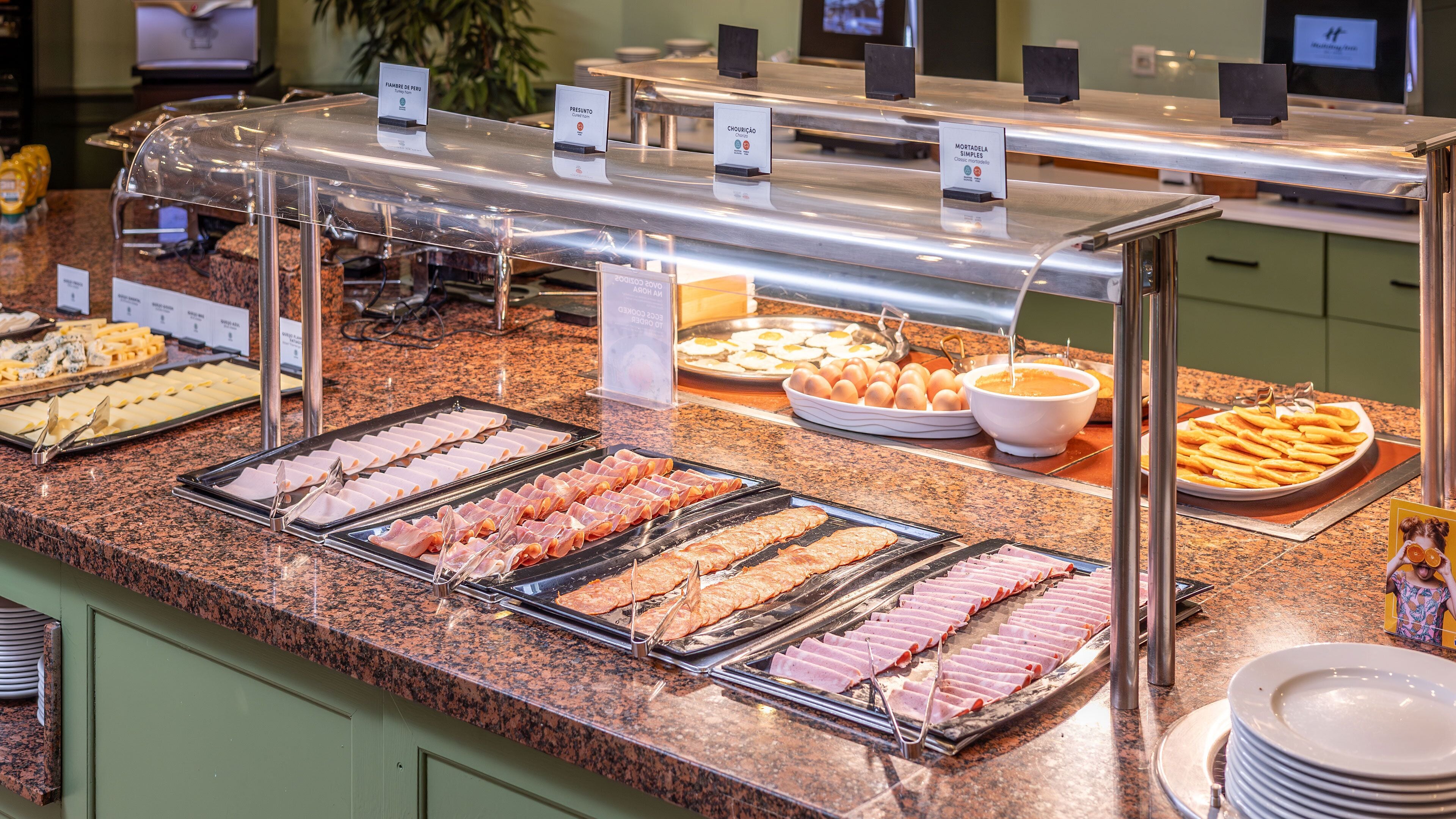 daily buffet breakfast (eur 20 per person)