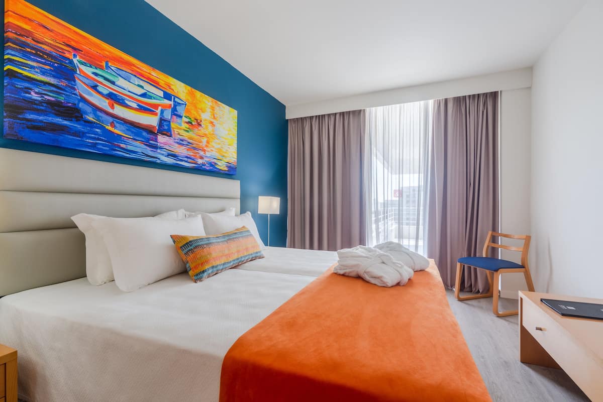 In-room safe, blackout curtains, soundproofing, iron/ironing board