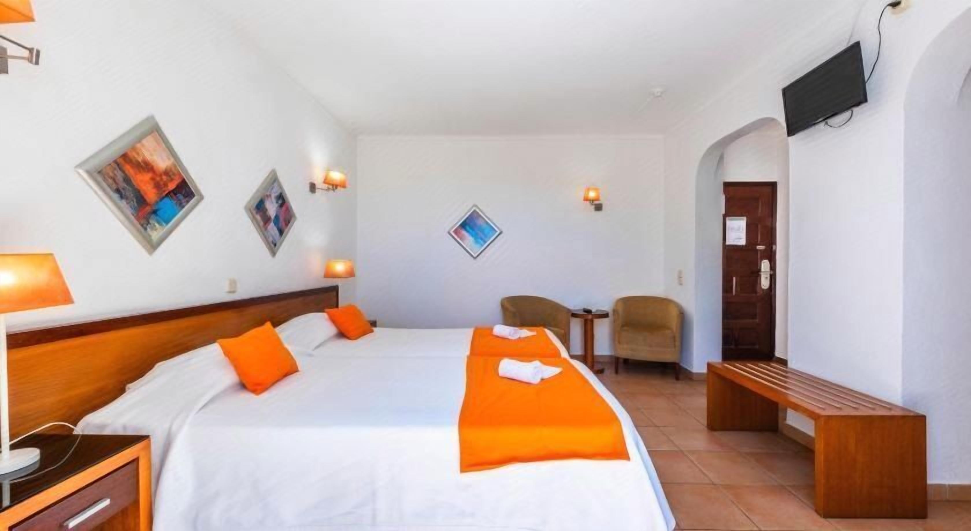 In-room safe, blackout drapes, iron/ironing board, free WiFi