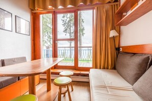 Select Studio 4/5 Guests | Living room | TV - Maeva Particuliers Charmettoger (Bourg-Saint-Maurice)