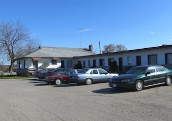 Peterboro Express Inn