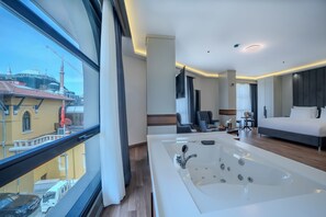 Corner Suite St.Sophia (Annex Building) | Quang cảnh từ phòng
