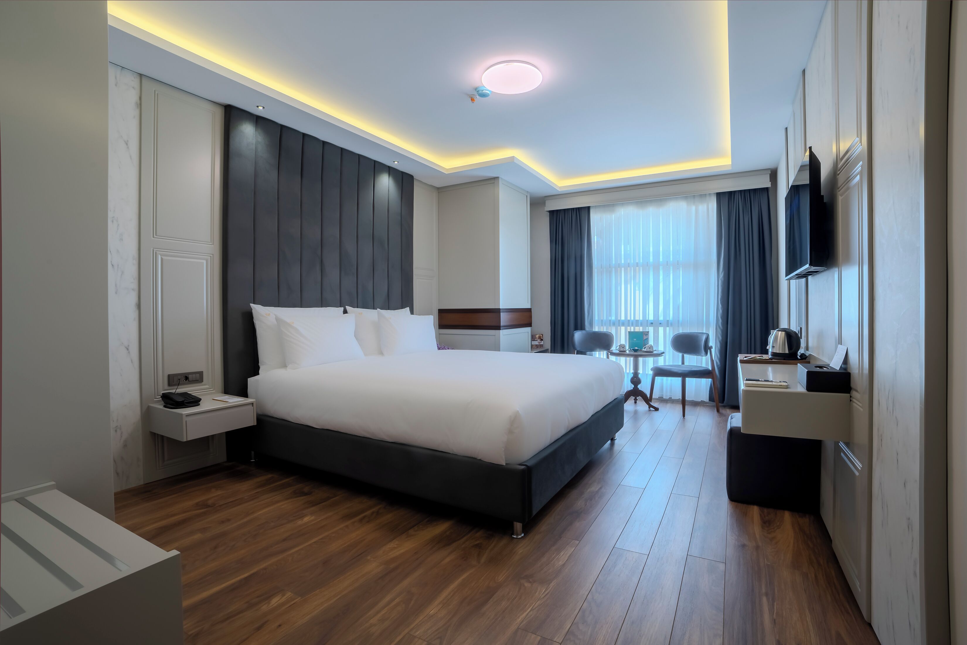 Superior Double Room (Annex Building) | Minibar, in-room safe, individually decorated, individually furnished